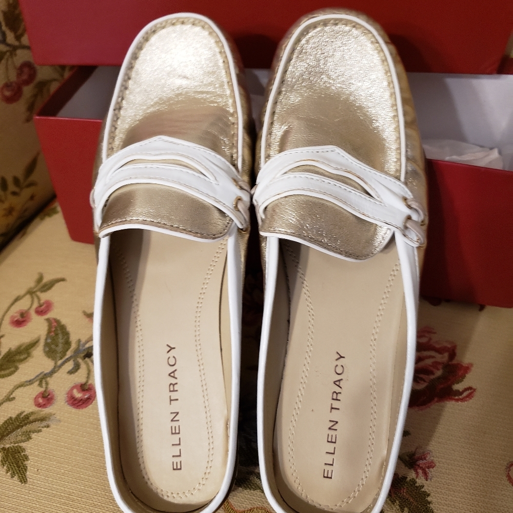 Ellen Tracy Scottie: New🌟 Color: Platino/White